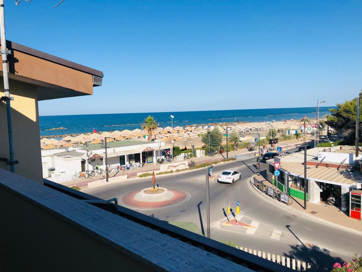 Sunrise Beach House - Sea View Daire Montesilvano Marina Dış mekan fotoğraf